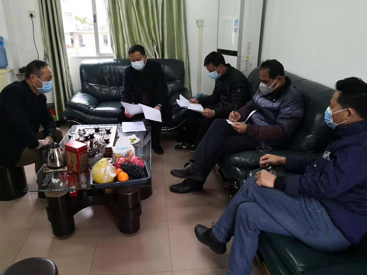 2-2云浮市生態(tài)環(huán)境局郁南分局局長一行到縣城污水處理廠檢查污水處理設(shè)施運行情況.jpg