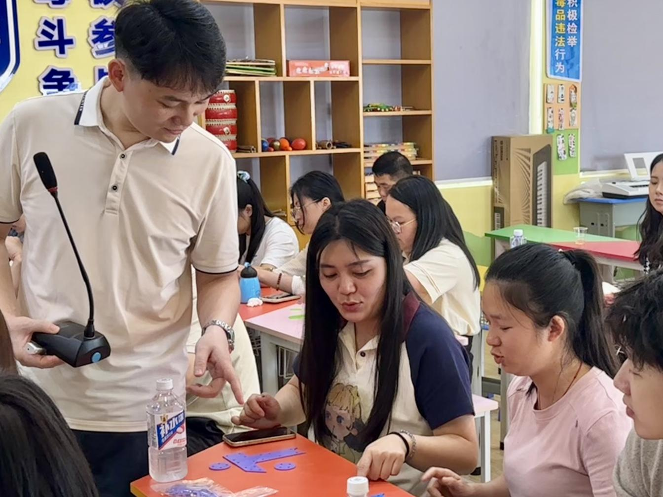 七巧啟智，共促科技教育——云浮市第五屆青少年科技七巧板創(chuàng)意制作競賽教師培訓(xùn)班（郁南站）在都城鎮(zhèn)錦江小學(xué)舉辦5.png